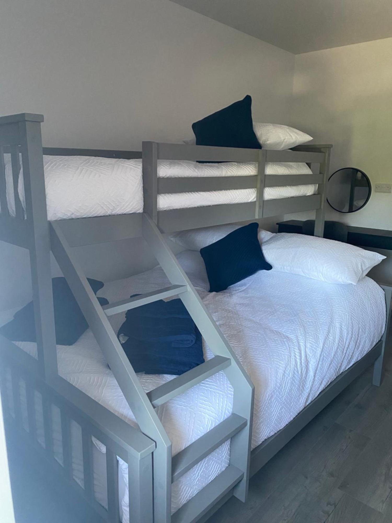 Ballymullock Barn Lofts Carncastle Chambre photo